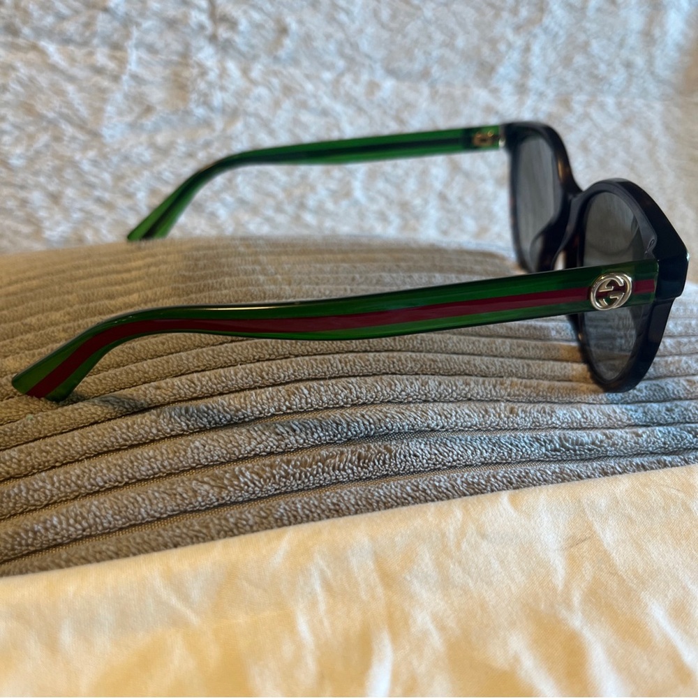 Authentic Gucci Sunglasses GG0702SKN 003 Green And Red Tortoise 54-19-145 - Picture 9 of 16